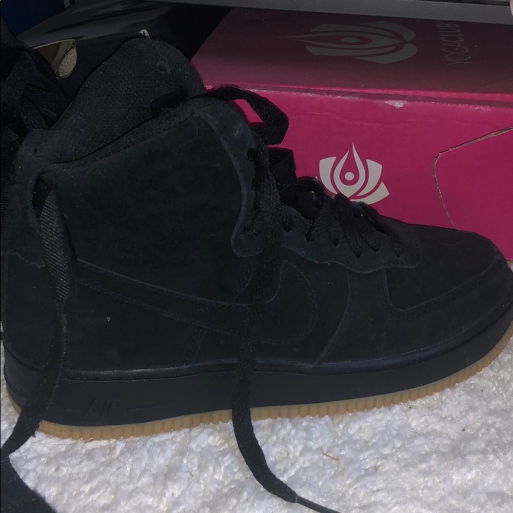 Nike hightop sneakers